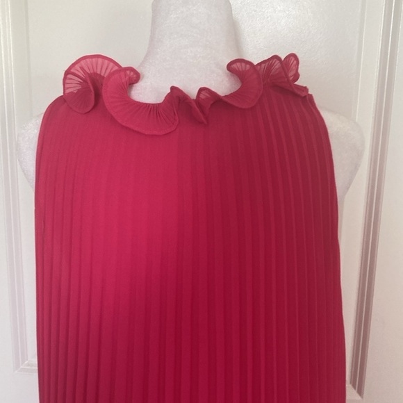 Trina Turk large blouse pink sleeveless - Picture 8 of 10